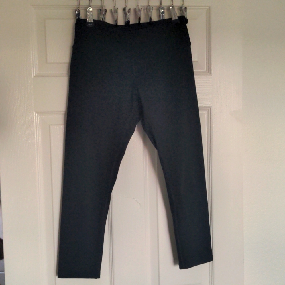 High quality compression Capri leggings